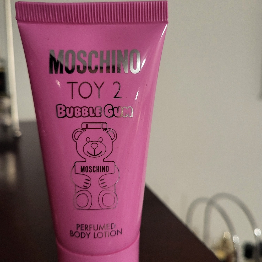 LAST PRICE DROP! "Toy 2 Bubblegum" By Moschino Fragrance - Picture 5 of 8